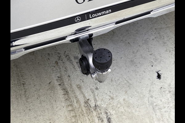 Mercedes-Benz GLC Coupé 300e 4MATIC Business Solution AMG | Trekhaak | Panoramaschuifdak | Memorypakket voorstoelen | URBAN GUARD voertuigbescherming plus | 19 inch AMG velgen | Sfeerverlichting | EASY PACK achterklep |