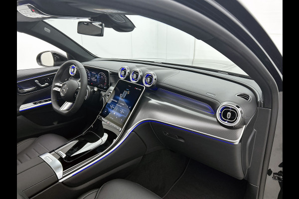 Mercedes-Benz GLC Coupé 300e 4MATIC Business Solution AMG | Trekhaak | Panoramaschuifdak | Memorypakket voorstoelen | URBAN GUARD voertuigbescherming plus | 19 inch AMG velgen | Sfeerverlichting | EASY PACK achterklep |