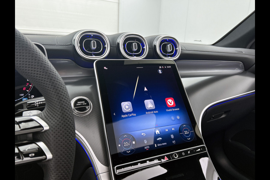 Mercedes-Benz GLC Coupé 300e 4MATIC Business Solution AMG | Trekhaak | Panoramaschuifdak | Memorypakket voorstoelen | URBAN GUARD voertuigbescherming plus | 19 inch AMG velgen | Sfeerverlichting | EASY PACK achterklep |