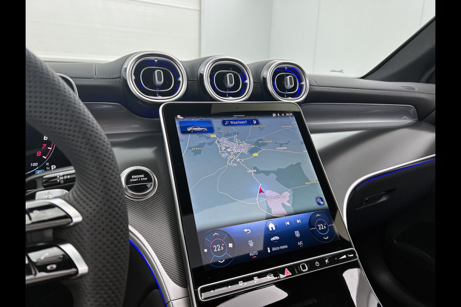 Mercedes-Benz GLC Coupé 300e 4MATIC Business Solution AMG | Trekhaak | Panoramaschuifdak | Memorypakket voorstoelen | URBAN GUARD voertuigbescherming plus | 19 inch AMG velgen | Sfeerverlichting | EASY PACK achterklep |