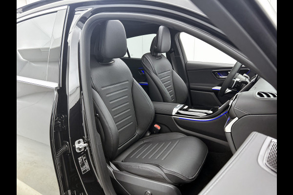Mercedes-Benz GLC Coupé 300e 4MATIC Business Solution AMG | Trekhaak | Panoramaschuifdak | Memorypakket voorstoelen | URBAN GUARD voertuigbescherming plus | 19 inch AMG velgen | Sfeerverlichting | EASY PACK achterklep |