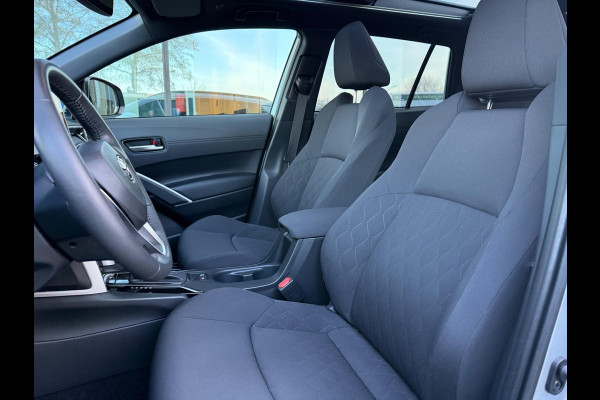 Toyota Corolla Cross Hybrid 140 Style Automaat - Panoramadak - Navi - Camera - Climate