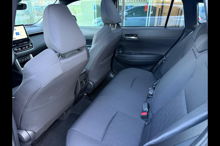 Toyota Corolla Cross Hybrid 140 Style Automaat - Panoramadak - Navi - Camera - Climate