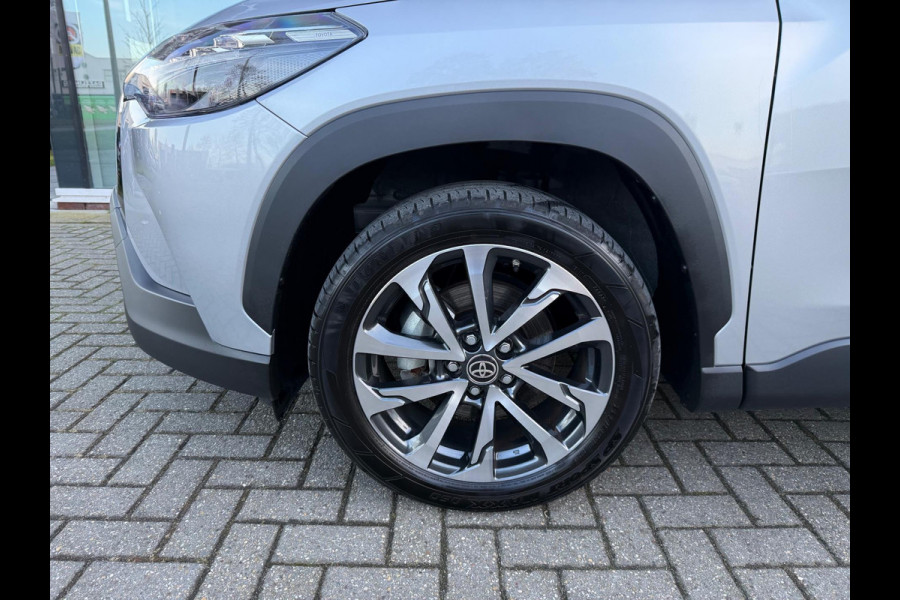 Toyota Corolla Cross Hybrid 140 Style Automaat - Panoramadak - Navi - Camera - Climate