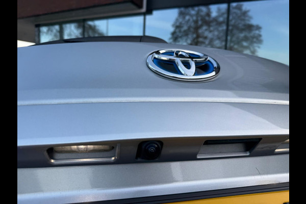 Toyota Corolla Cross Hybrid 140 Style Automaat - Panoramadak - Navi - Camera - Climate