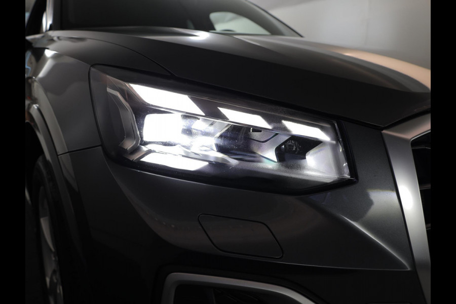 Audi Q2 35 TFSI S Edition 1.5tsi/150pk AUT| Navi| leer/stof| Camera| Matrix LED| 17'LMvelgen