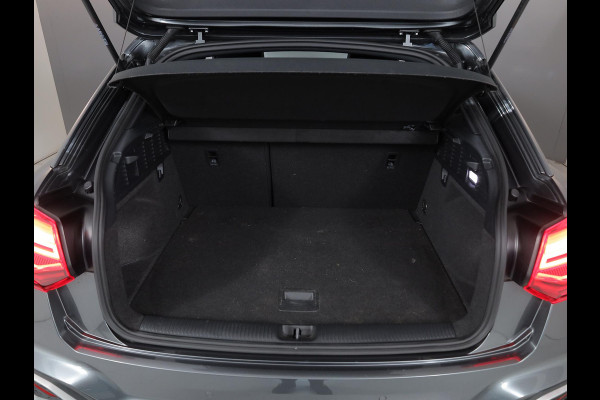 Audi Q2 35 TFSI S Edition 1.5tsi/150pk AUT| Navi| leer/stof| Camera| Matrix LED| 17'LMvelgen