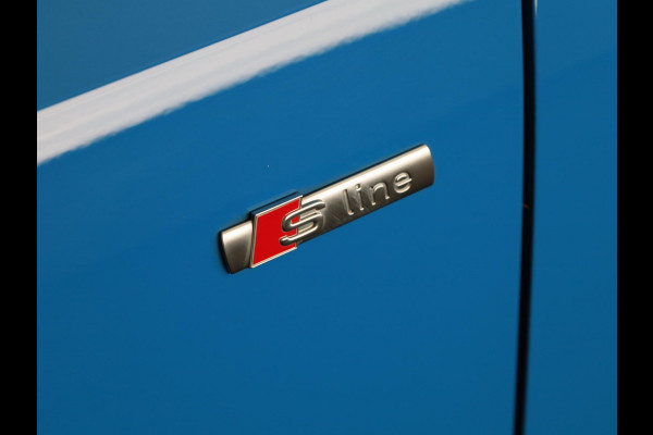 Audi A4 Avant 40 TFSI Launch edition Sport 190 pk S-tronic | Navigatie | Panoramadak | Parkeersensoren | Stoelverwarming | S-Line |