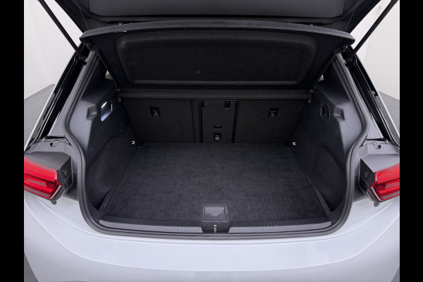 Volkswagen ID.3 First Max 58 kWh SOH 94% Pano-dak Adap.Cruise 20"lm Camera Elektr.Sport-Stoel+Verwarmd PDC Apple Carplay Android Ergo Active-Sto Ergo Active Stoelen Privacy Glas Keyless Advanced Led-Achterlicht dynamisch Matrix Led Origineel Nederlandse Auto