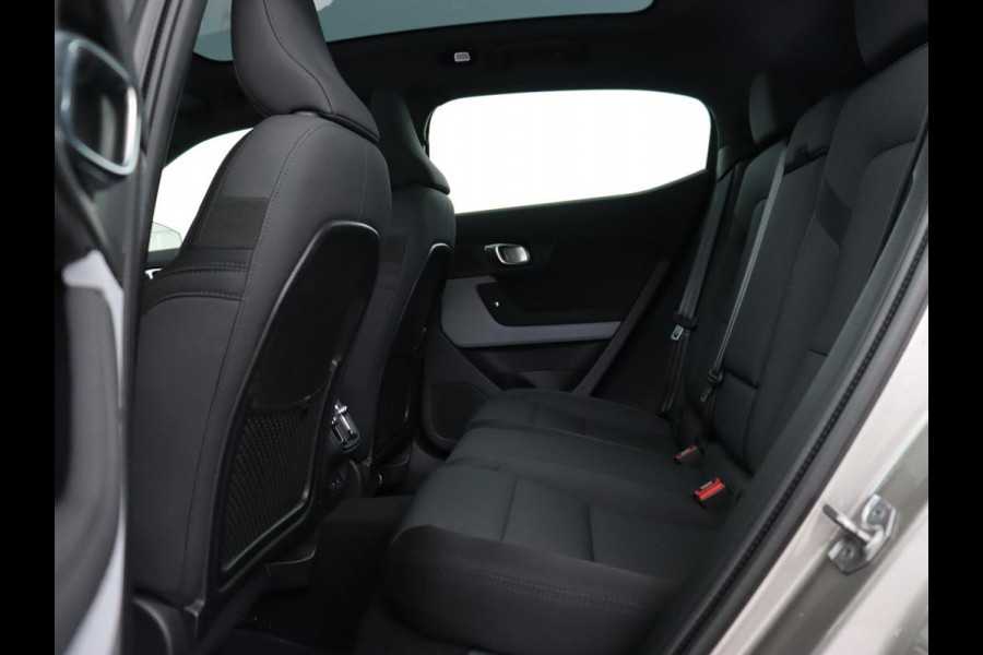 Polestar 2 Long Range Dual Motor Launch Edition 78kWh | Panoramadak | 360 Camera | Stoelverwarming | Adaptive cruise | Keyless | Carplay | Navigatie | Stuurverwarming | Memory | Navigatie