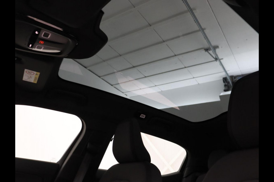 Polestar 2 Long Range Dual Motor Launch Edition 78kWh | Panoramadak | 360 Camera | Stoelverwarming | Adaptive cruise | Keyless | Carplay | Navigatie | Stuurverwarming | Memory | Navigatie