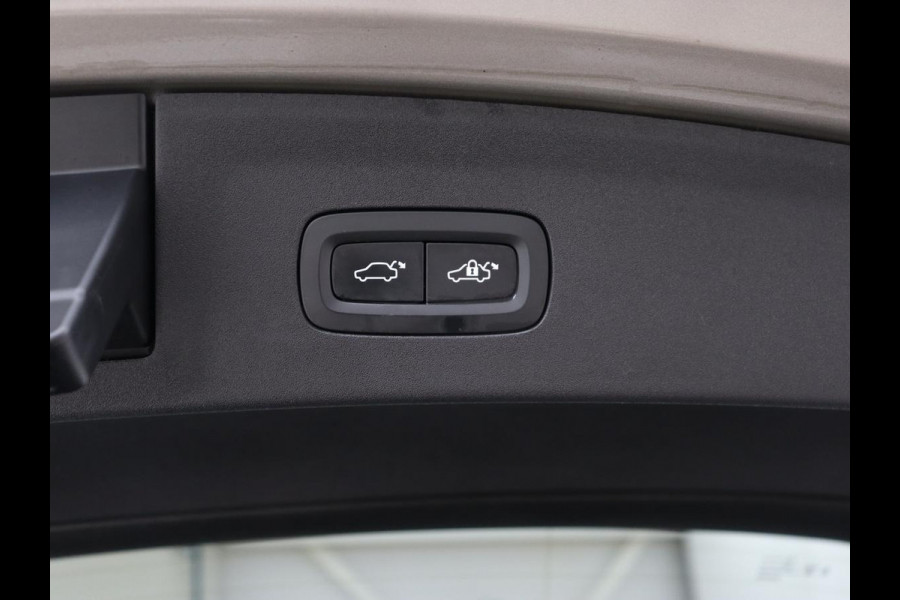 Polestar 2 Long Range Dual Motor Launch Edition 78kWh | Panoramadak | 360 Camera | Stoelverwarming | Adaptive cruise | Keyless | Carplay | Navigatie | Stuurverwarming | Memory | Navigatie