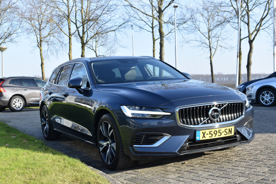 Volvo V60 T8 390PK Automaat Twin Engine AWD Inscription Trekhaak | Panodak | 360 Camera | Blis | Stoelverwarming