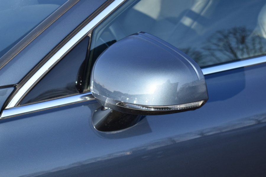 Volvo V60 T8 390PK Automaat Twin Engine AWD Inscription Trekhaak | Panodak | 360 Camera | Blis | Stoelverwarming