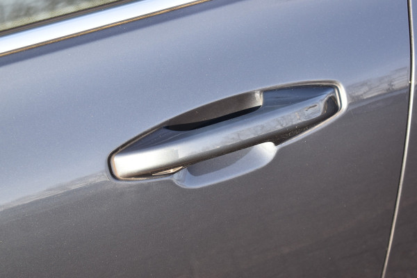 Volvo V60 T8 390PK Automaat Twin Engine AWD Inscription Trekhaak | Panodak | 360 Camera | Blis | Stoelverwarming