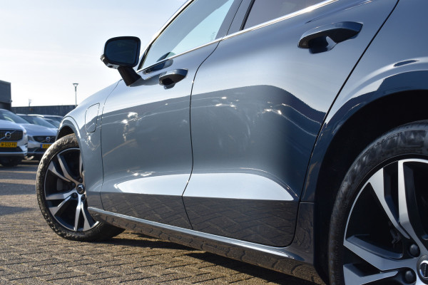 Volvo V60 T8 390PK Automaat Twin Engine AWD Inscription Trekhaak | Panodak | 360 Camera | Blis | Stoelverwarming