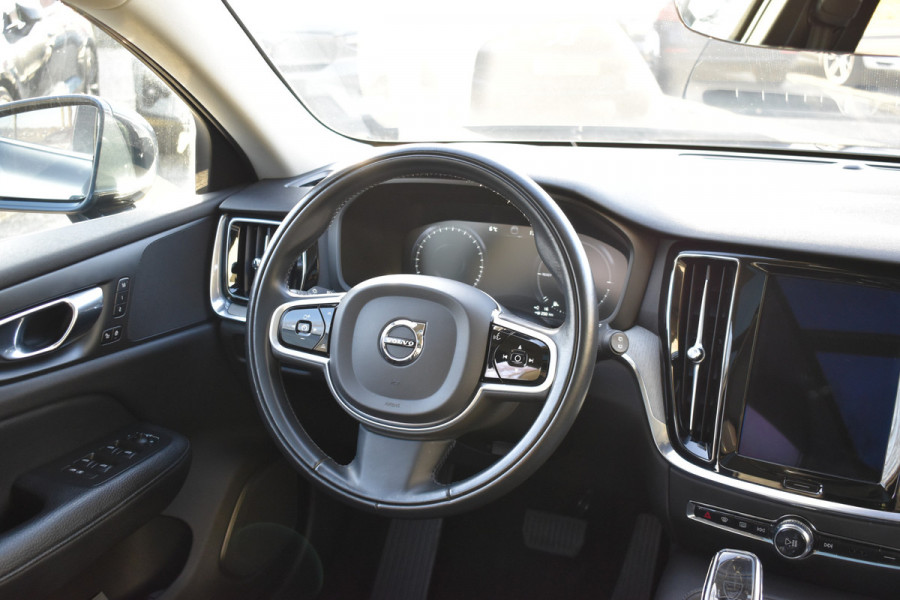 Volvo V60 T8 390PK Automaat Twin Engine AWD Inscription Trekhaak | Panodak | 360 Camera | Blis | Stoelverwarming