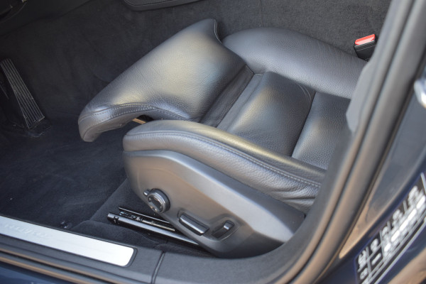 Volvo V60 T8 390PK Automaat Twin Engine AWD Inscription Trekhaak | Panodak | 360 Camera | Blis | Stoelverwarming