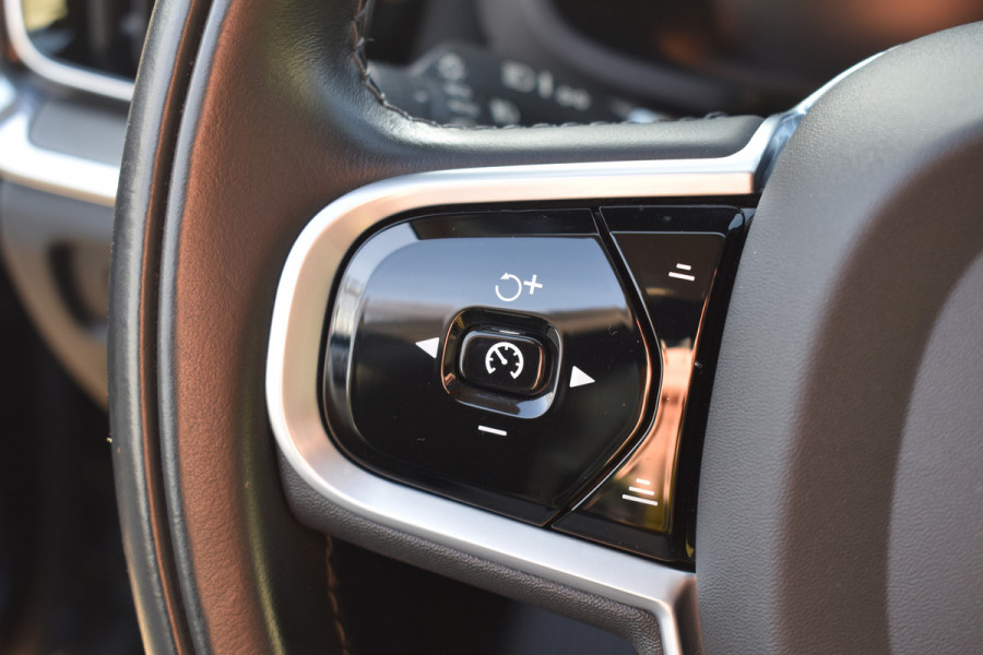 Volvo V60 T8 390PK Automaat Twin Engine AWD Inscription Trekhaak | Panodak | 360 Camera | Blis | Stoelverwarming