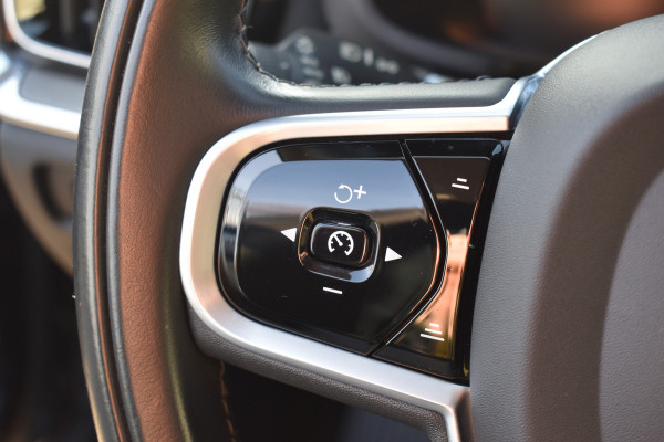 Volvo V60 T8 390PK Automaat Twin Engine AWD Inscription Trekhaak | Panodak | 360 Camera | Blis | Stoelverwarming