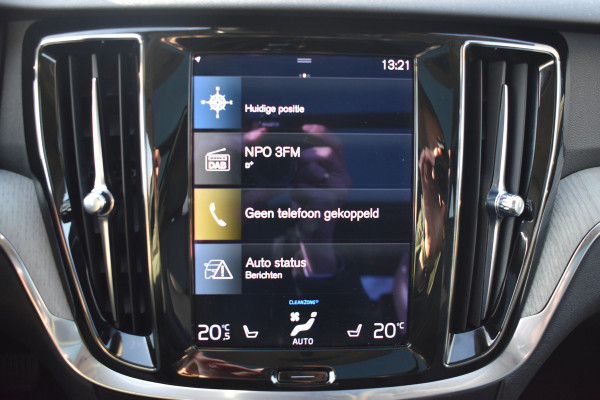 Volvo V60 T8 390PK Automaat Twin Engine AWD Inscription Trekhaak | Panodak | 360 Camera | Blis | Stoelverwarming