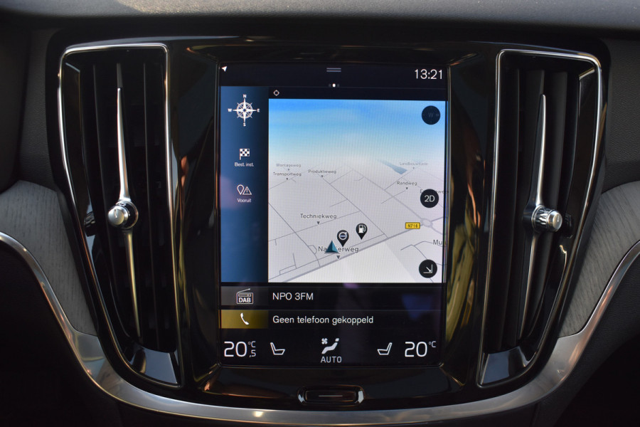Volvo V60 T8 390PK Automaat Twin Engine AWD Inscription Trekhaak | Panodak | 360 Camera | Blis | Stoelverwarming