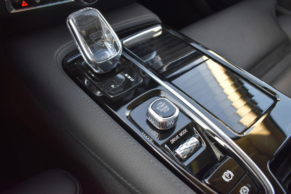 Volvo V60 T8 390PK Automaat Twin Engine AWD Inscription Trekhaak | Panodak | 360 Camera | Blis | Stoelverwarming