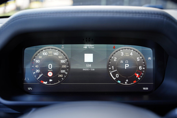 Land Rover Defender 110 P 525 V8 Black Edition / Panoramadak / Meridian