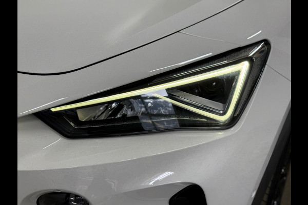 CUPRA Formentor 1.4 TSI e-Hybrid Essential | Half leder | 19' inch | Sfeerverlichting | Carplay | Navigatie | LED | Winterpakket