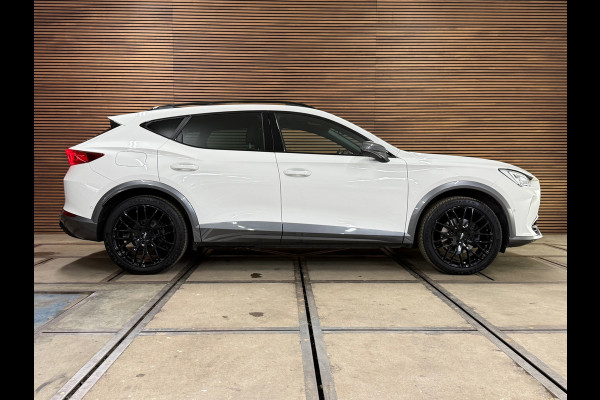 CUPRA Formentor 1.4 TSI e-Hybrid Essential | Half leder | 19' inch | Sfeerverlichting | Carplay | Navigatie | LED | Winterpakket