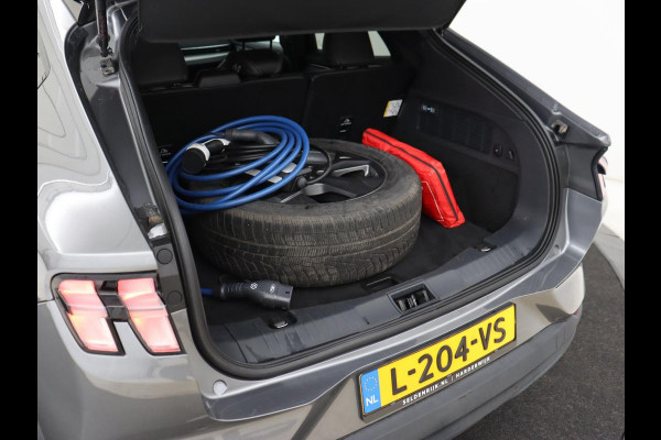 Ford Mustang Mach-E RWD 75 kWh | 40.300km NAP | Trekhaak | Leder | Stoelverwarming | Adaptive cruise | Keyless | Carplay | Navigatie | Full LED