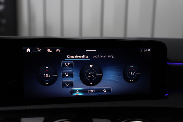 Mercedes-Benz A-Klasse 250e AMG | 218PK | Pano | Keyless-go | Burmester | Memory | Sfeerverlichting | Multibeam | Widescreen | Acc | Stuurwielverw. | 2