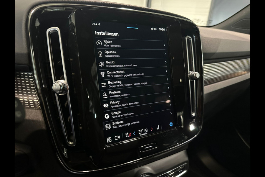 Volvo XC40 P8 Aut. Recharge R-Design ACC Trekhaak Panoramadak 408pk
