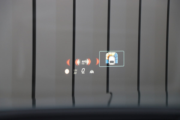 Mercedes-Benz GLC 300e AMG 4-Matic | 313PK | Luchtvering | Head-up | Achterasbesturing | Massage | Keyless-go | Burmester | Digital-light | Distro