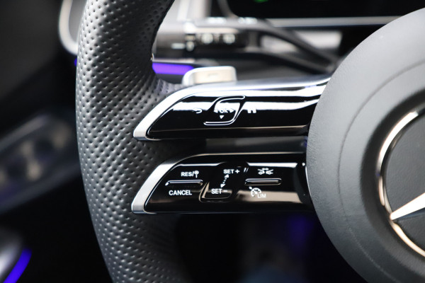 Mercedes-Benz GLC 300e AMG 4-Matic | 313PK | Luchtvering | Head-up | Achterasbesturing | Massage | Keyless-go | Burmester | Digital-light | Distro