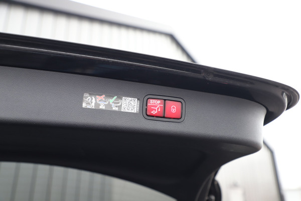 Mercedes-Benz E-Klasse Estate AMG 53 4MATIC+ | 612PK | Hyperscreen | Achterasbesturing | Adapt. onderstel | Keyless-go | Burmester 4D | Digital-light |