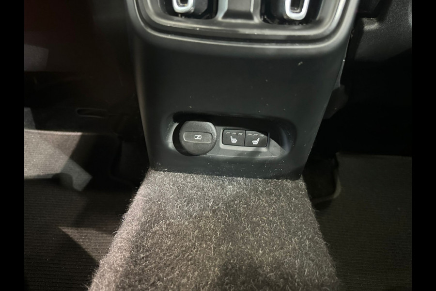 Volvo XC40 P8 Aut. Recharge R-Design ACC Trekhaak Panoramadak 408pk
