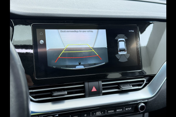 Kia e-Niro DynamicPlusLine 64kWh Elek.Glazen schuif-/kanteldak Trekhaak Adaptive-Cruise Camera Apple Carplay Android Auto Navi Ecc Stoel-Stuurverwarming Pdc Lane Assist VESS DAB Led Isofix Keyless 1e Eigenaar Origineel Nederlandse Auto Dealeronderhouden