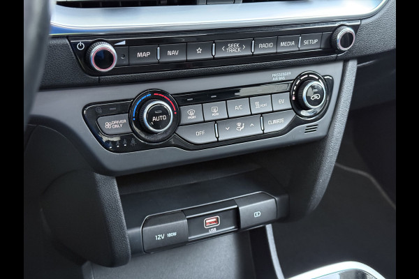 Kia e-Niro DynamicPlusLine 64kWh Elek.Glazen schuif-/kanteldak Trekhaak Adaptive-Cruise Camera Apple Carplay Android Auto Navi Ecc Stoel-Stuurverwarming Pdc Lane Assist VESS DAB Led Isofix Keyless 1e Eigenaar Origineel Nederlandse Auto Dealeronderhouden