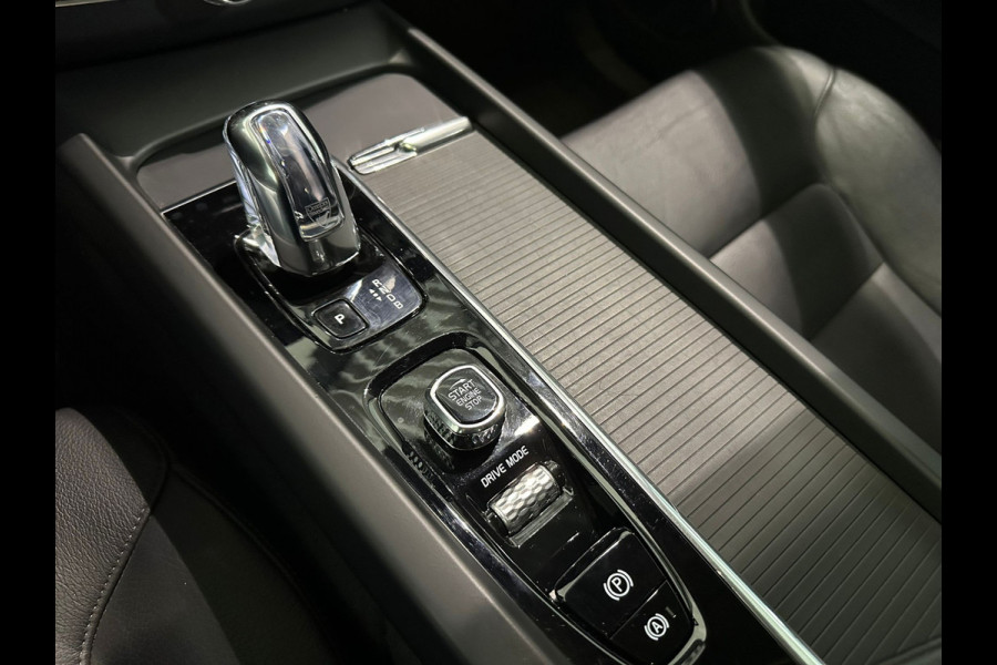 Volvo XC60 T8 Aut. Momentum ACC 360camera 390pk