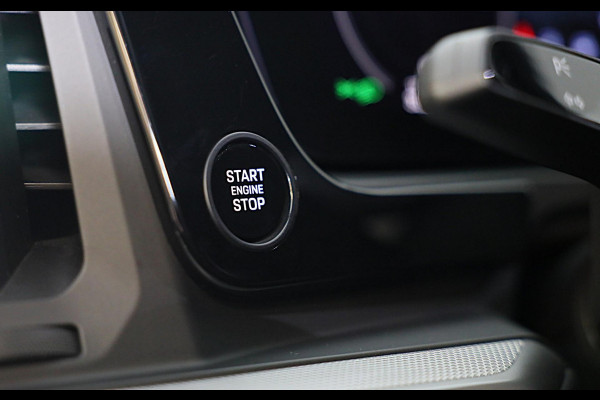 Porsche Cayenne Coupé 3.0 S E-Hybrid / 519 Pk / Head Up / 360 Camera / Acc / SportDesign / Luchtvering / Sport Chrono / Pano / 21