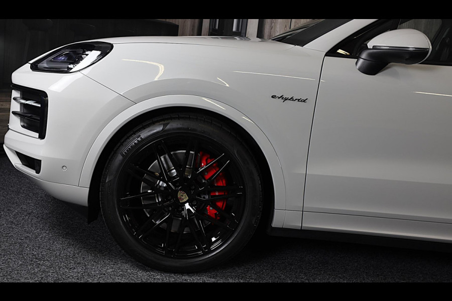 Porsche Cayenne Coupé 3.0 S E-Hybrid / 519 Pk / Head Up / 360 Camera / Acc / SportDesign / Luchtvering / Sport Chrono / Pano / 21