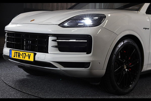Porsche Cayenne Coupé 3.0 S E-Hybrid / 519 Pk / Head Up / 360 Camera / Acc / SportDesign / Luchtvering / Sport Chrono / Pano / 21
