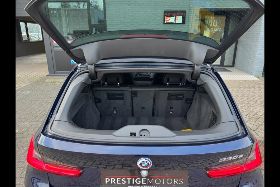 BMW 3 Serie 330E High Executive M-Sport | Btw | PANO | CurvedDisplay | Laser | 292PK | Shadowline | Facelift | HarmanKardon