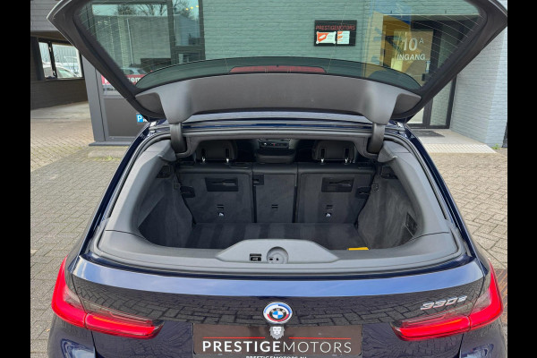 BMW 3 Serie 330E High Executive M-Sport | Btw | PANO | CurvedDisplay | Laser | 292PK | Shadowline | Facelift | HarmanKardon