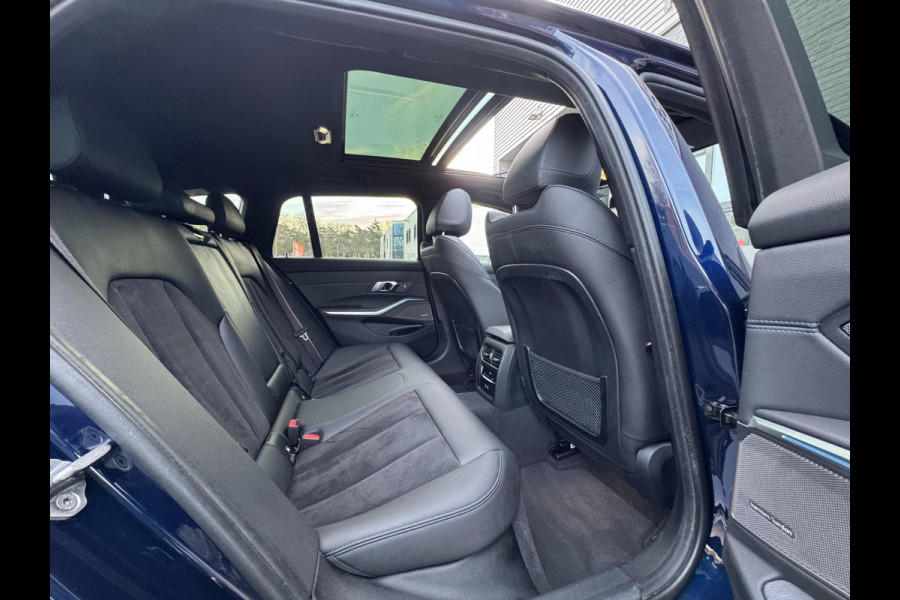 BMW 3 Serie 330E High Executive M-Sport | Btw | PANO | CurvedDisplay | Laser | 292PK | Shadowline | Facelift | HarmanKardon