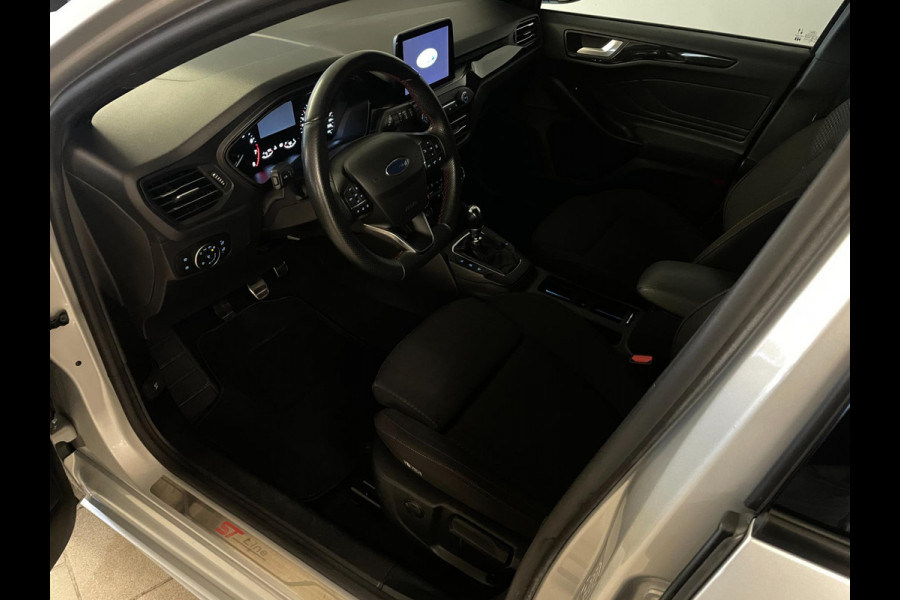 Ford FOCUS Wagon 1.0 EcoBoost Hybrid ST Line Business AIRCO NAVI CRUISE BLUETOOTH ELEK RAMEN VELGEN PRIVACYGLAS ZEER NETTE AUTO