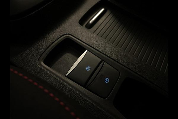 Ford FOCUS Wagon 1.0 EcoBoost Hybrid ST Line Business AIRCO NAVI CRUISE BLUETOOTH ELEK RAMEN VELGEN PRIVACYGLAS ZEER NETTE AUTO