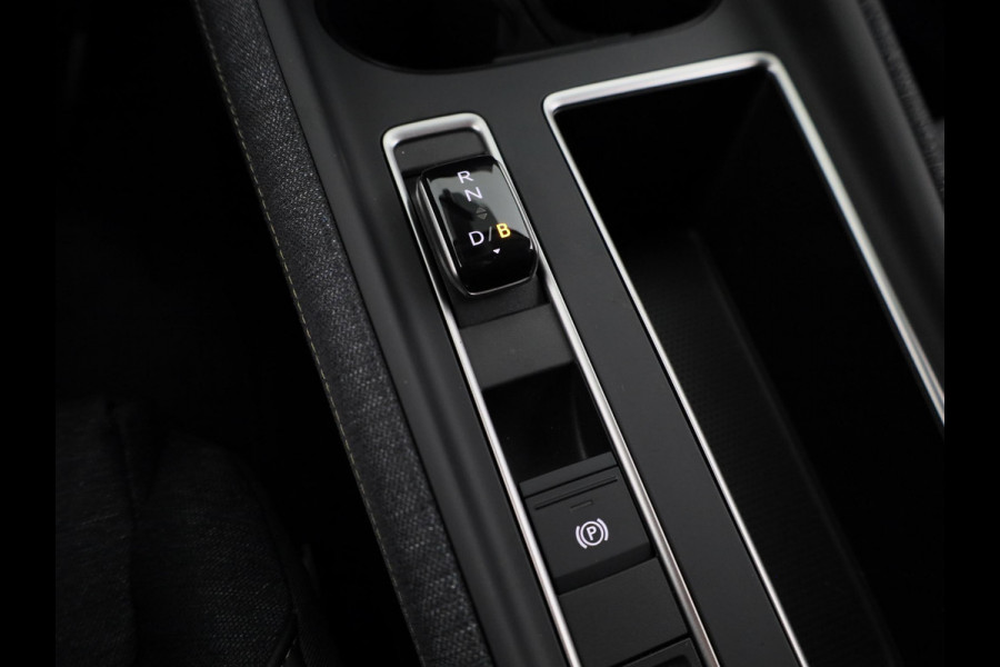 Škoda Elroq 60 Business Edition - Tour 204pk | Trekhaak | 20 inch | Stoelverwarming | Adaptive Cruise Control | Blind Spot