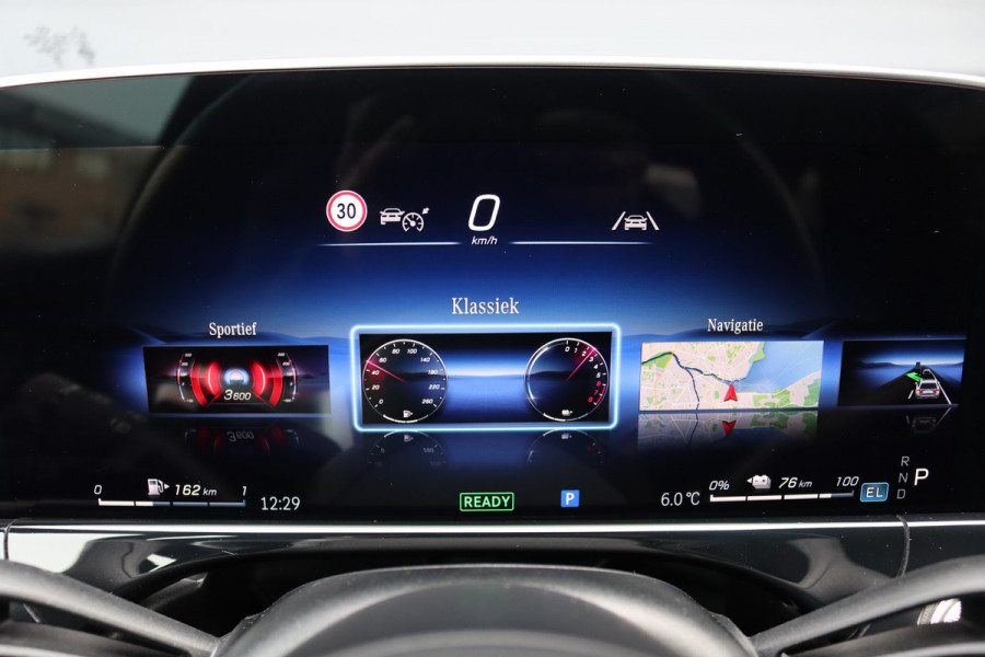 Mercedes-Benz E-Klasse Estate 300 e AMG Line | Hyperscreen | Distronic | Zonweringspakket | Trekhaak | High Perf. LED | Camera | Nightpakket | Zitcomfortpakket |